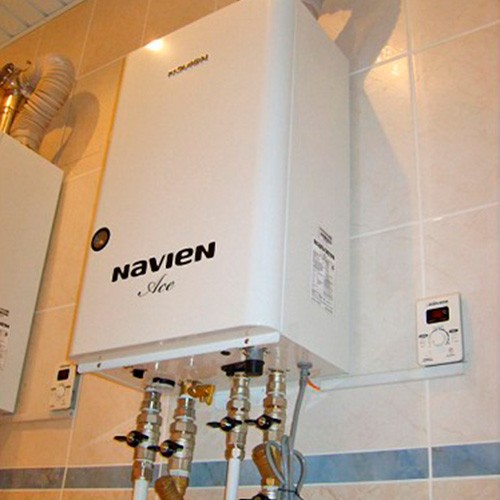 Установка, пусконаладка и сервисное обслуживание на 1 год газового котла отопления Navien
